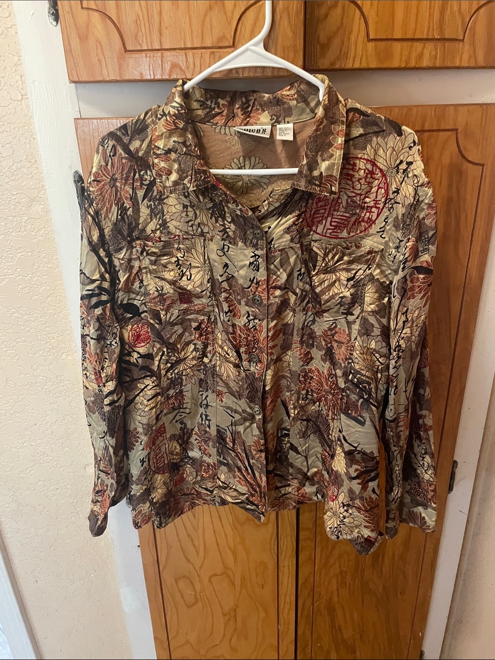 Chico's Multi-Color Floral & Asian-Inspired Button Front Blouse